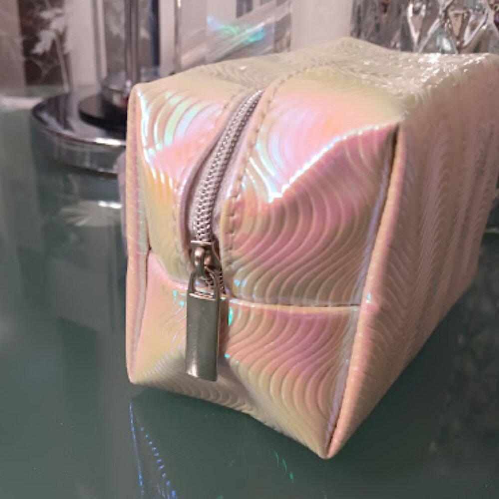 MACY'S Pearlized Hologram Swirl Pattern Cosmetic Makeup Case Bag**NEW! - Picture 2 of 5